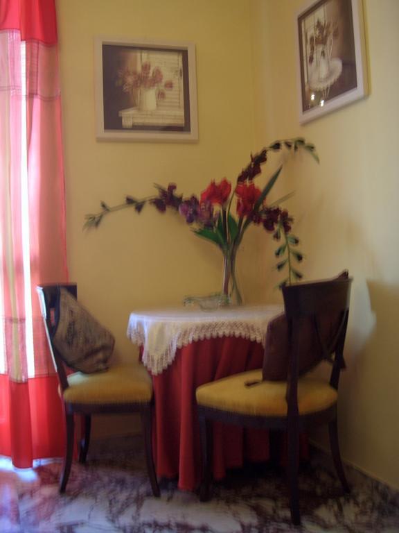 A Testaccio Da Max Рим Екстер'єр фото